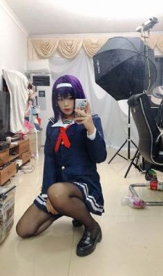 张若昀抽烟偷感