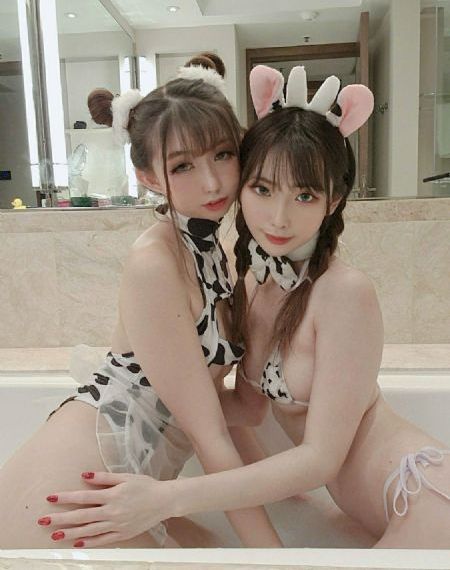 春潮烂漫海堂红