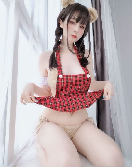 娇妻在卧室里被领导爽的演员表